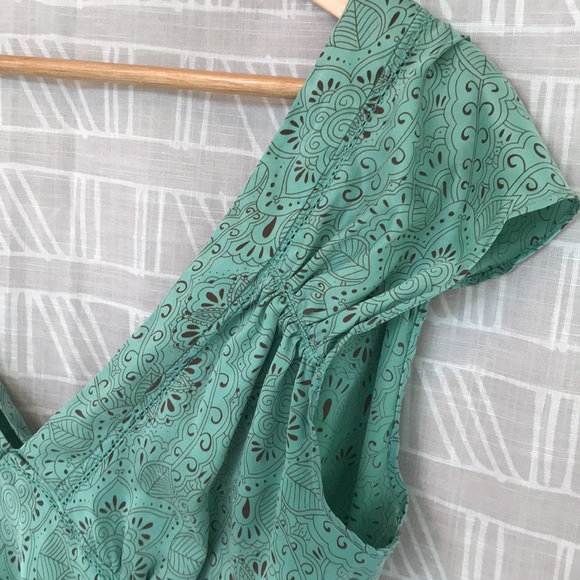 100% Silk NY&CO Top - Picture 4 of 10